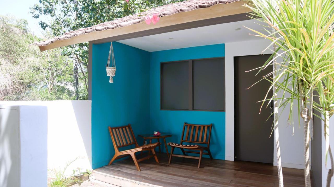 Hotel Meno Charm Gili Meno Exterior foto