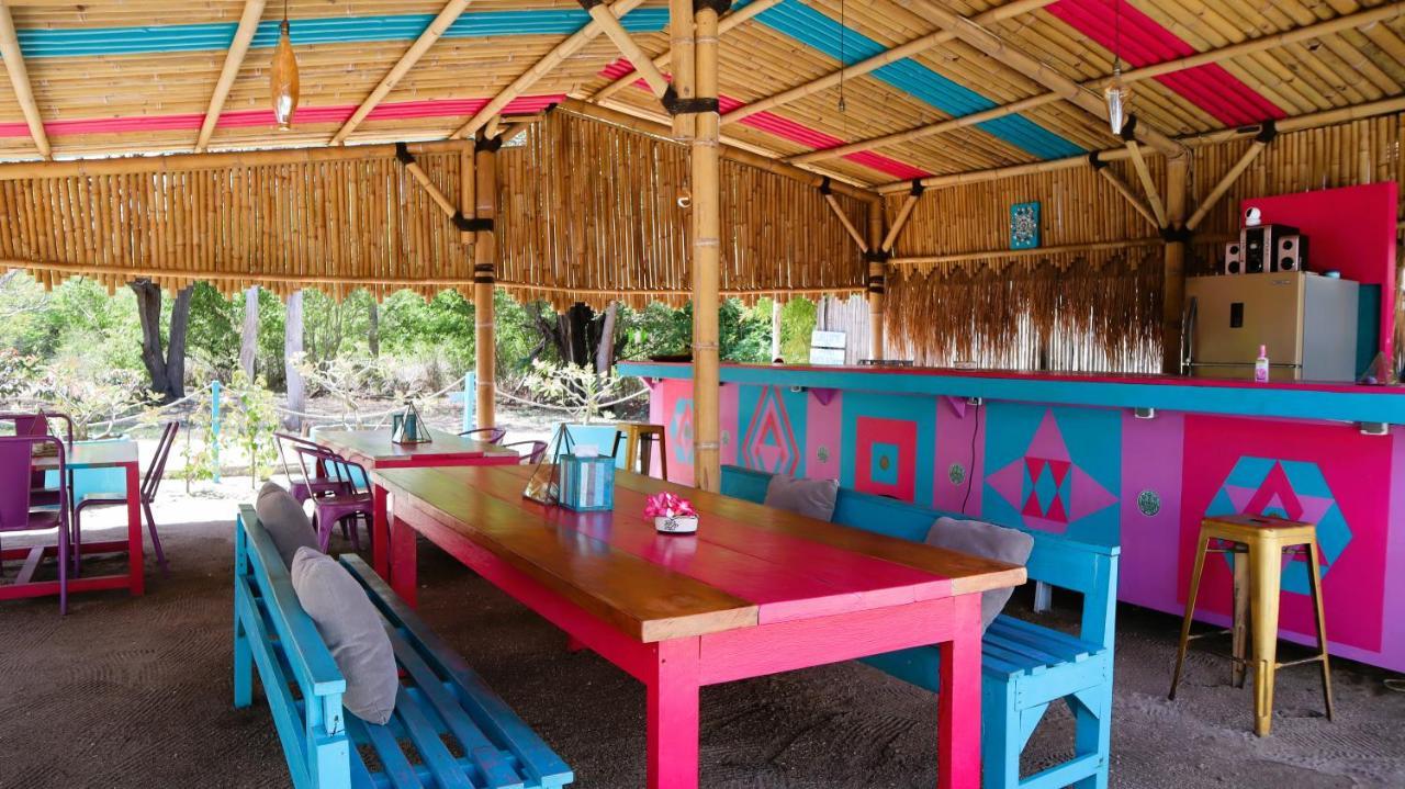 Hotel Meno Charm Gili Meno Exterior foto